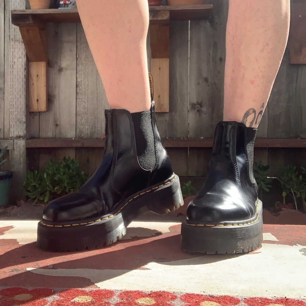 Dr. Martens 2976 Flatform Chelsea Boot